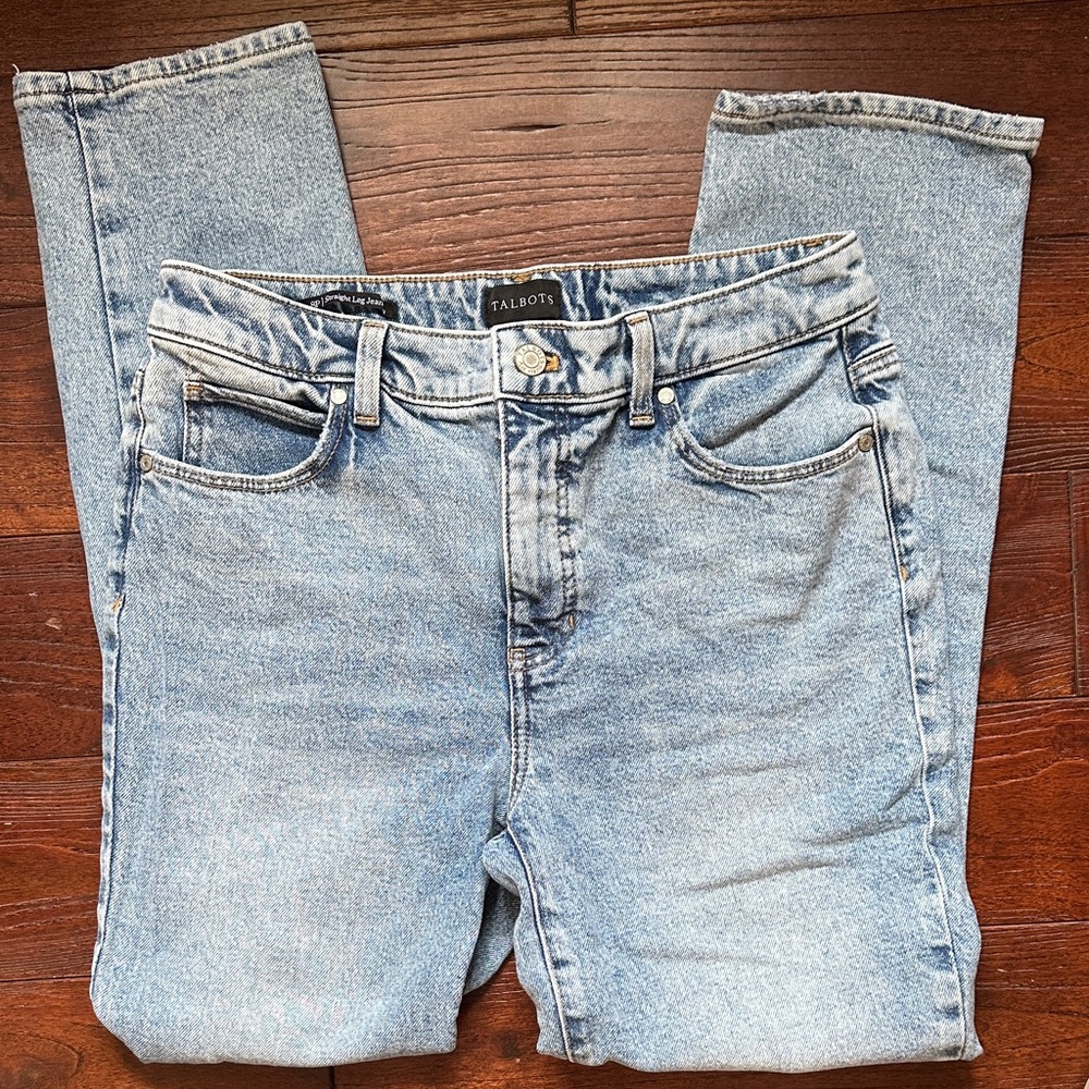 Talbots Classic Straight Leg Light Blue Jeans Sz 8P - Picture 1 of 3